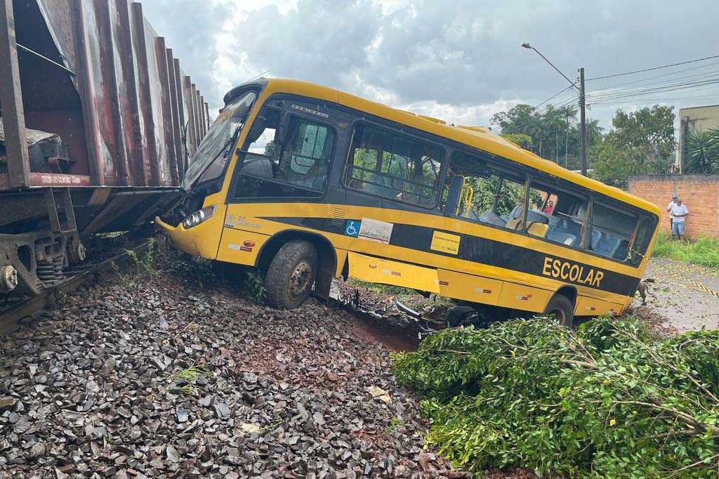 Governo Decreta Luto Oficial De Tr S Dias Em Raz O Do Grave Acidente Em