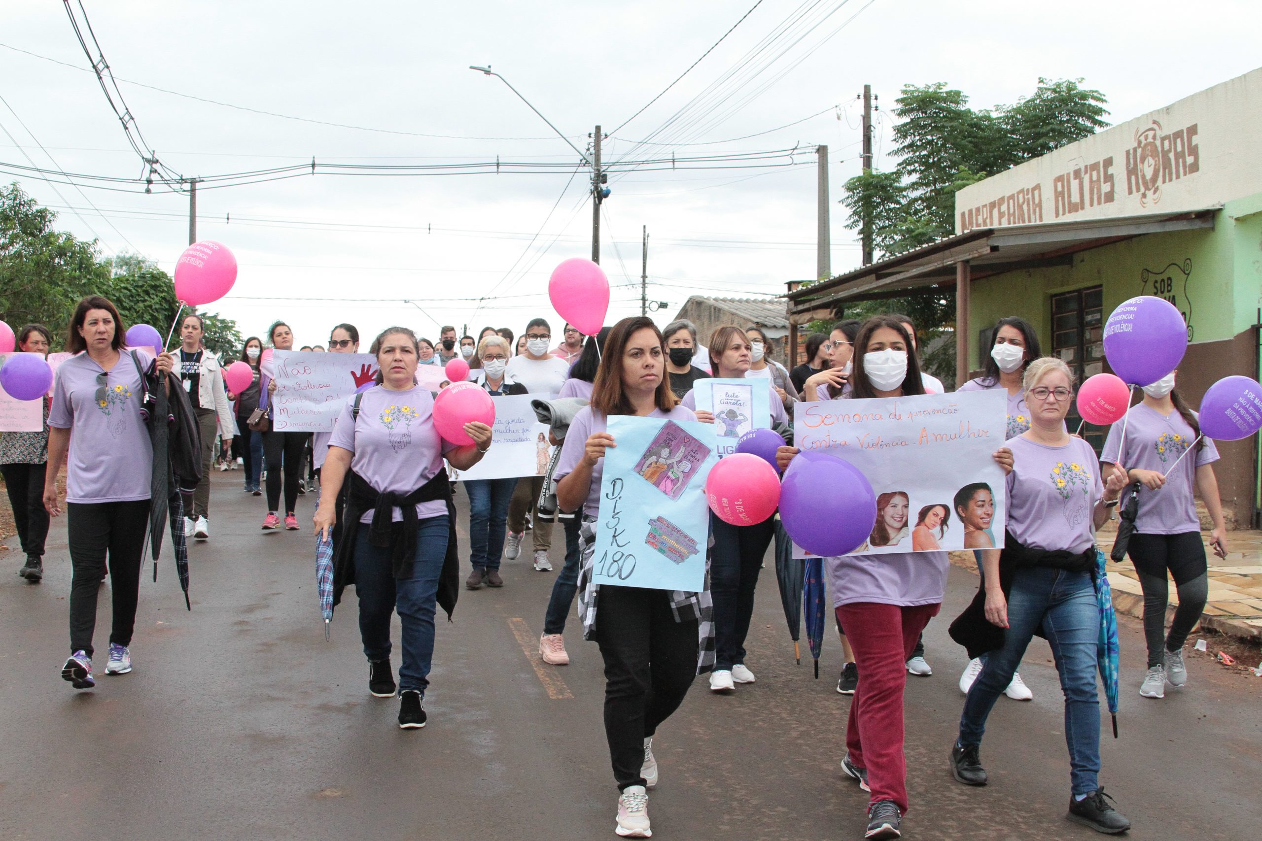 Caminhada marca o início da programação pelo fim da violência contra a  mulher – Correio do Cidadão – Notícias de Guarapuava e região