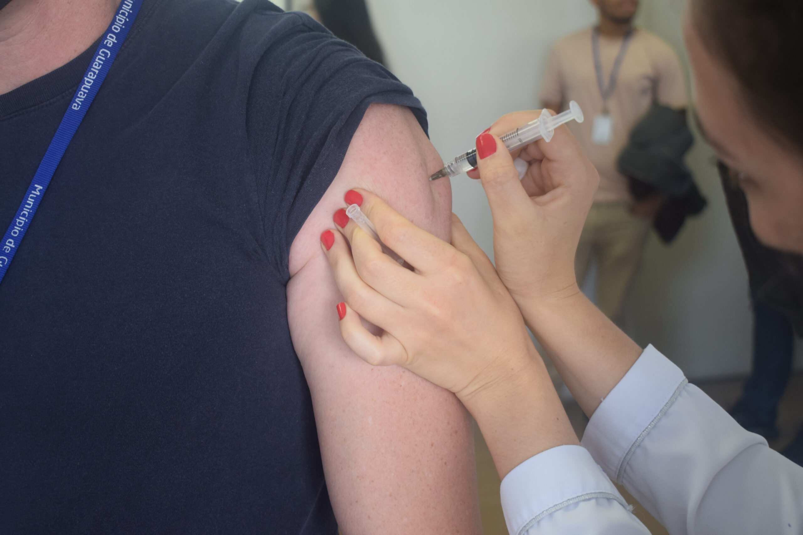 Mitarbeiter des Stadtgerichts in Guarapuava – Correio do Cidadão gegen Influenza geimpft