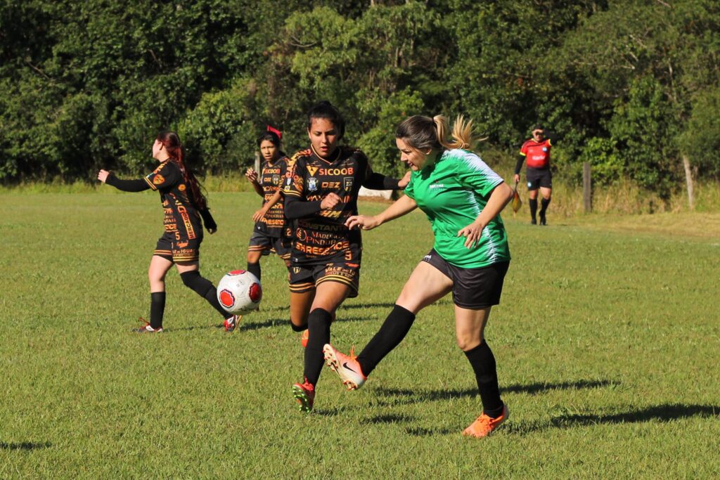 Fase final: Paraná Bom de Bola reúne atletas de 32 municípios em